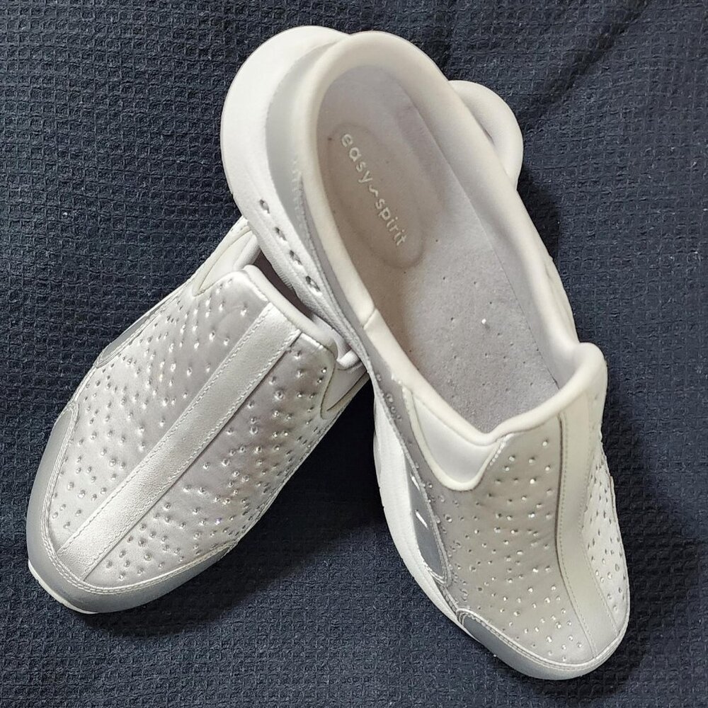 Easy Spirit Women's Travelsparkle Clog - Silver